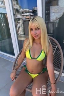 Лола, 21 година