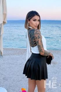 Pamela, 28 de ani - 10 an