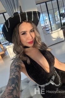 Pamela, 28 de ani - 2 an