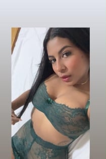 Памела, 25 година - 3 година
