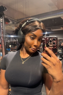 Bruna Diimy XXL, Age 27 - 18