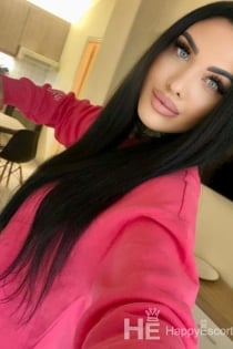 Vika, Age 25 - 20