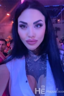 Vika, Age 25 - 19