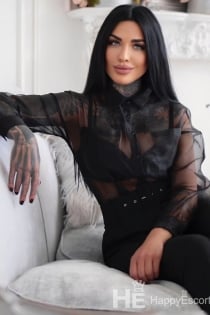 Vika, Age 25 - 18
