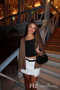 Katya, 19 tuổi