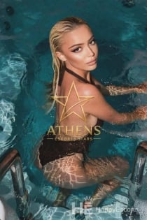 KYRA STARS, Age 25
