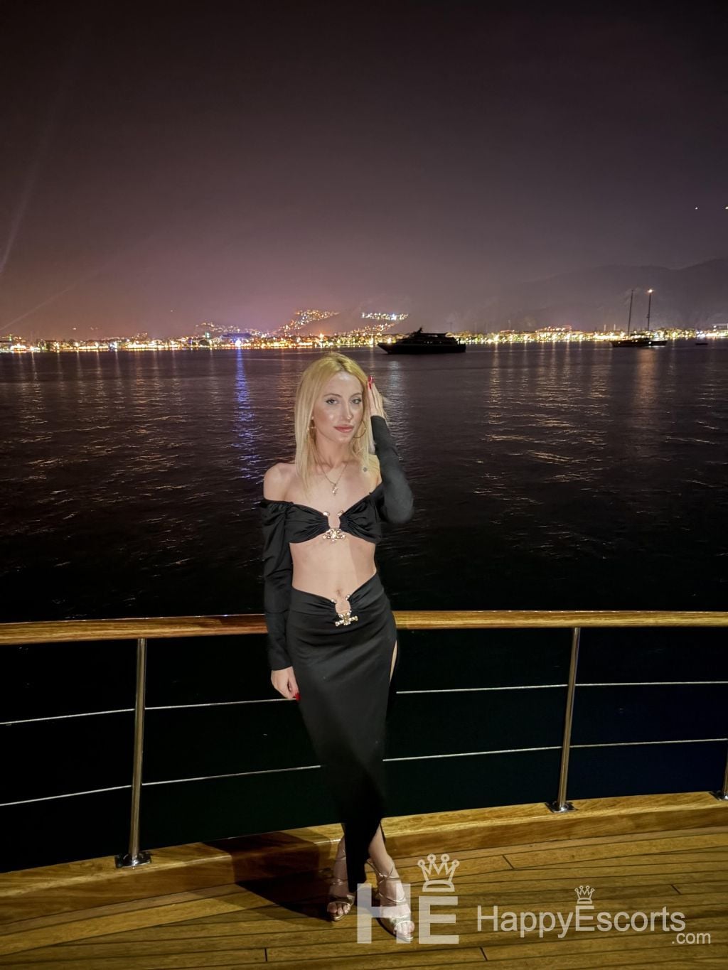 Cansu, Age 21 - 1