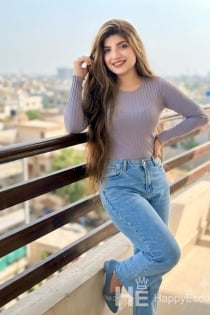 Sandy Huru Escort huko Karachi, Umri wa miaka 23 - 4