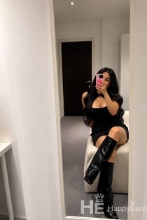 Mia, 24 let - 6