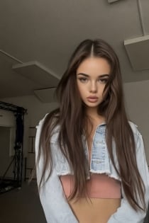 Anastasia, 22 år - 4 år