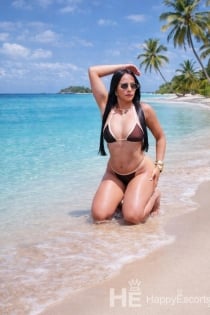 Sofie Castro, 25세 - 3