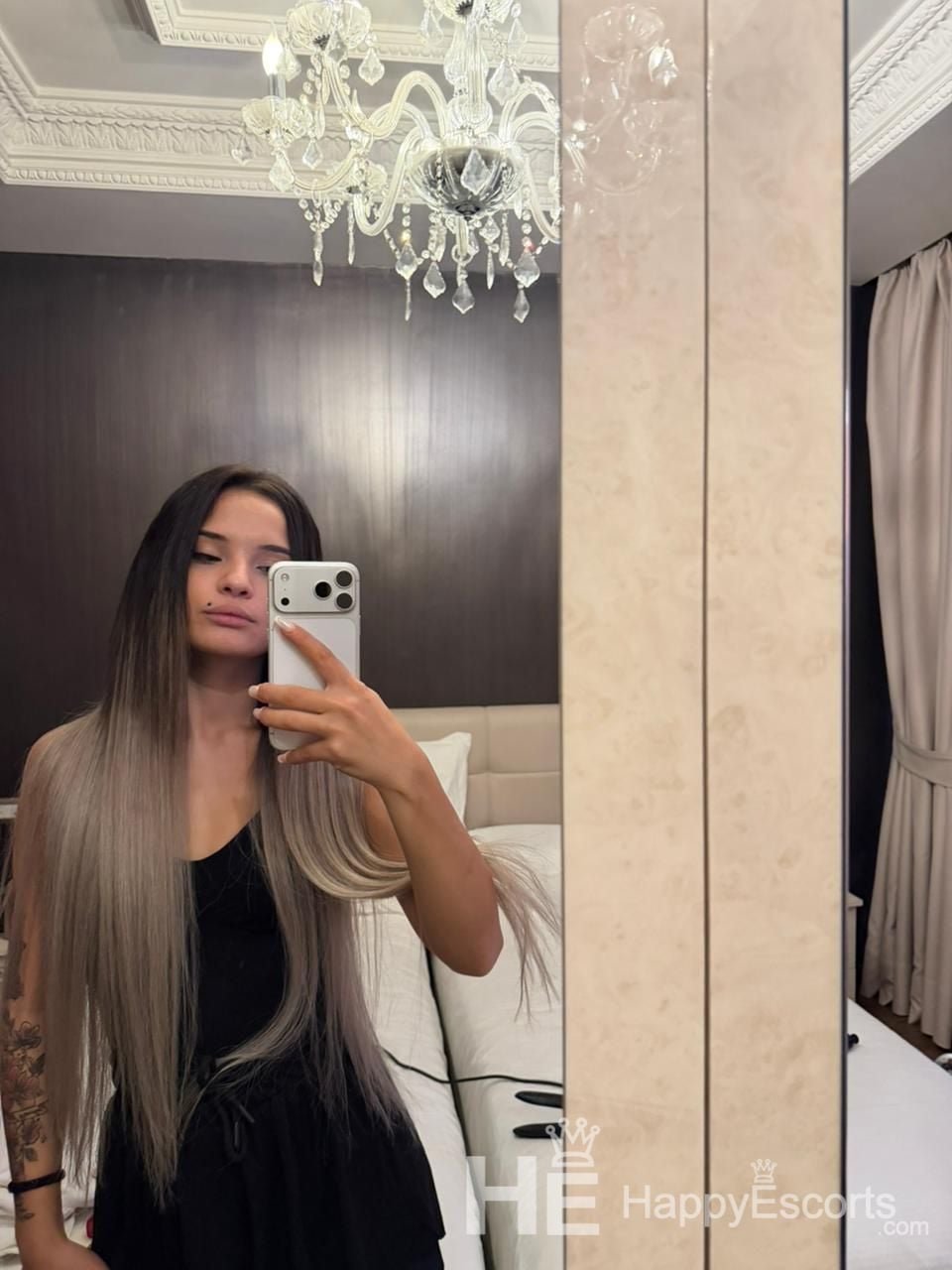 Leyla, 25 år - 1 år