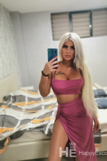 Jenyfer, Age 26 - 3