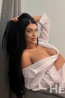 Angelina Sweet, 41 años