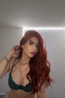 Celeste pelirroja, 22 éves - 5 éves