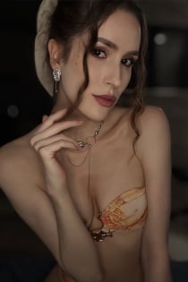Karina, 25 lata