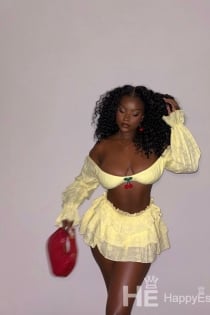 Shantelle, 23 yaşında