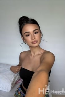 Hanna, Alter 23