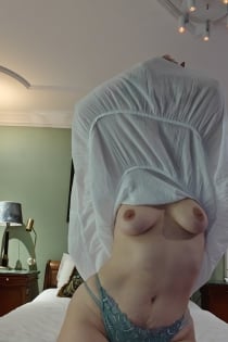 Bella, 36 anos
