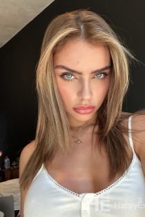 melisa, Age 25 - 6