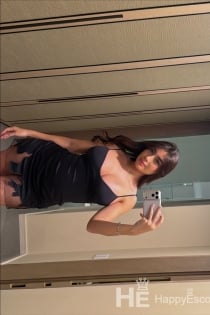 Reyana, 27 yaşında - 2