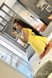 Valentina Prado, 33 de ani - 22 an
