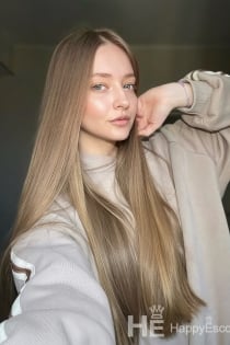 アリサ、23歳 - 2