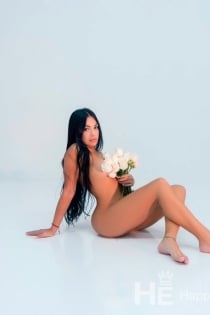 Sienna rose, Age 29 - 2