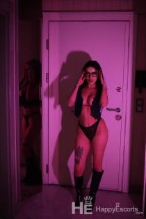 DÓRA, 24 éves - 10 éves