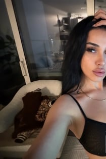 DÓRA, 24 éves - 9 éves