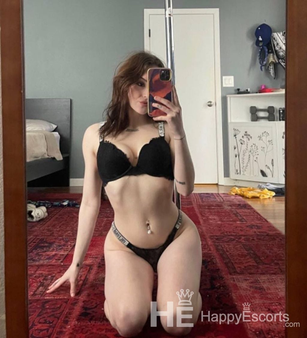viviana, Age 26 - 1