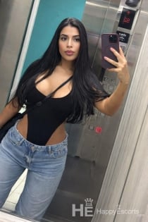 Amber, 25 år - 2 år