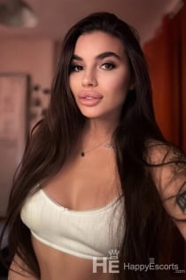 Malika, alder 23 - 6