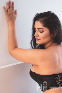 Luíza, Age 25 - 3