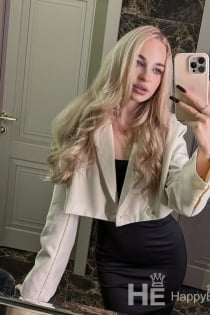 Chloe, 25 de ani - 2 an
