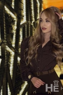 Chloe, 25 de ani - 3 an
