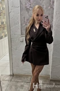 Chloe, 25 de ani - 4 an