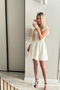 Milena, 25 de ani - 2 an