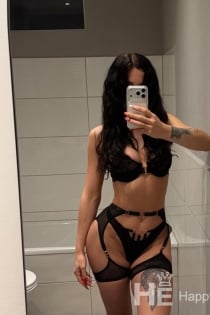BAHAR, 25 år