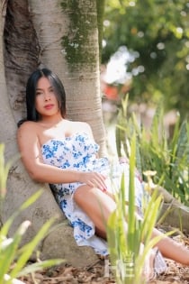 DEFNE, Age 25 - 4