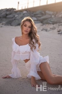 Irina Budapest, 28 éves - 4