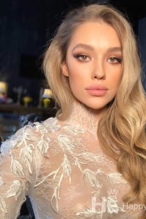 Irina Budapest, 28 éves
