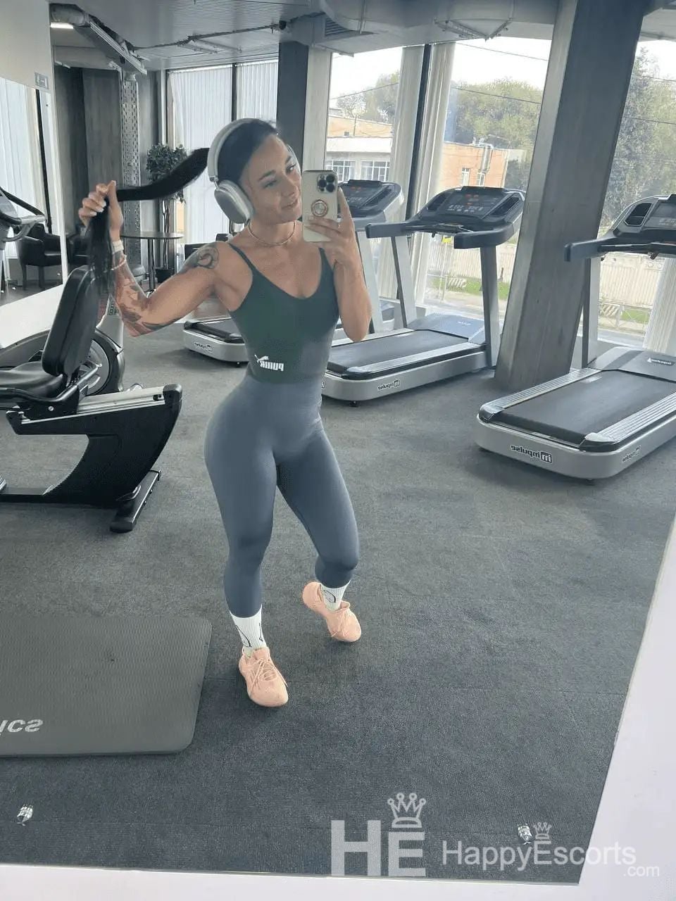 이사벨라, 26세 - 1