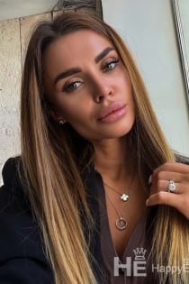 Сузана, 23 године - 2 година