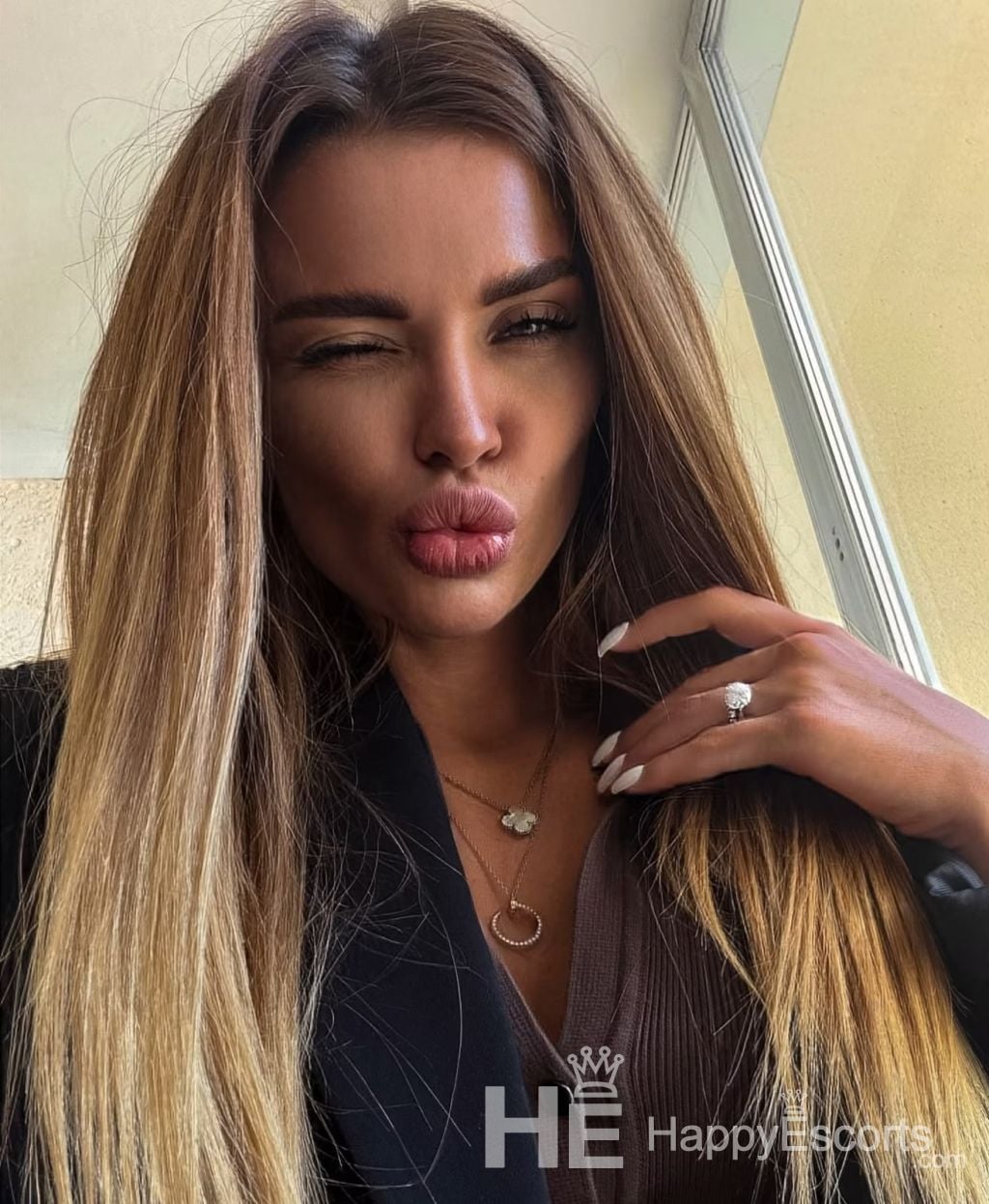 Сузана, 23 године - 1 година