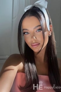 Helly, Age 24 - 6