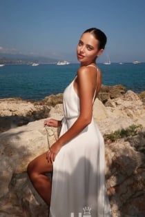 Helly, Age 24 - 5
