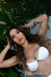 mayara, Age 36 - 2