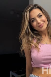 Кејт, 23 година - 2 година