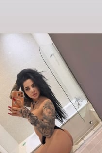 Bella +, 27 años - 4